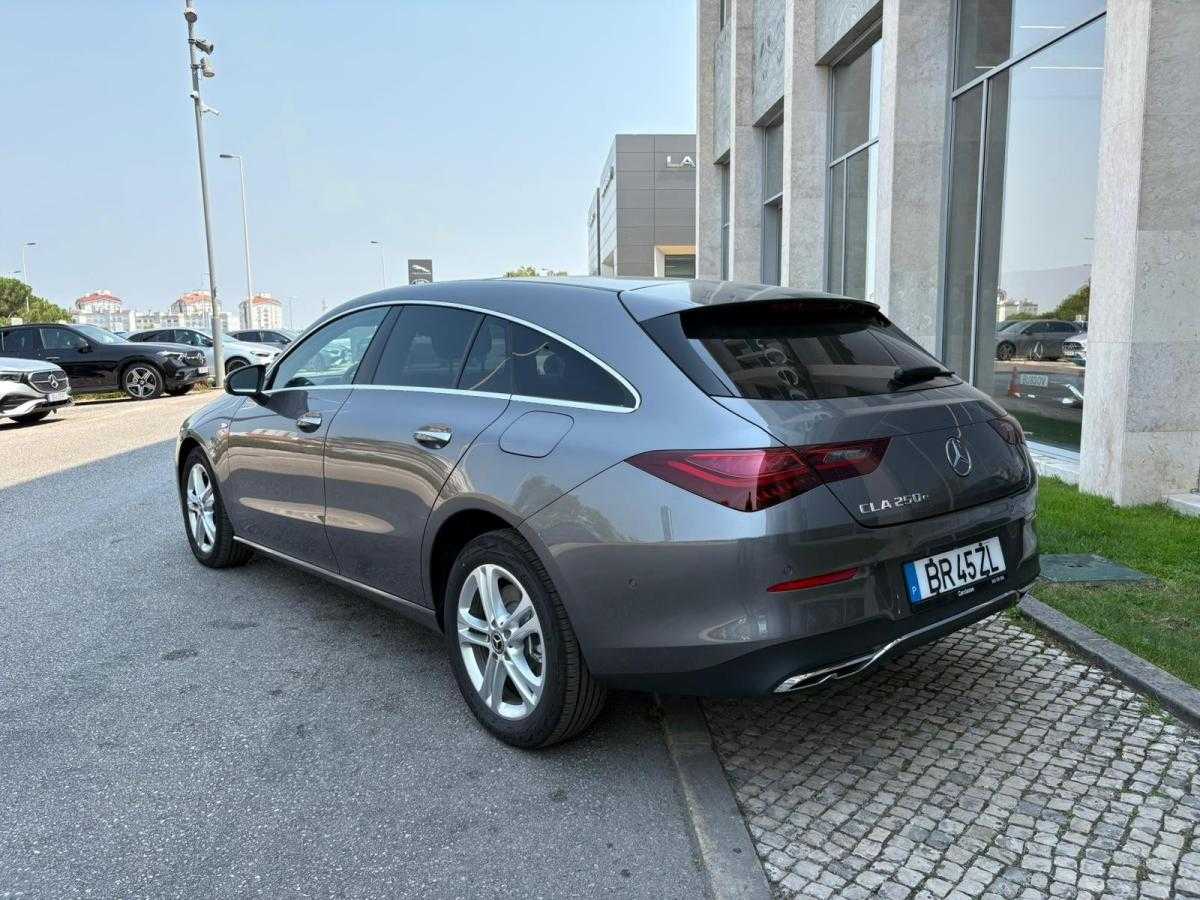 mercedes-benz-cla-2025-hibrido-a-gasolina-1332cc