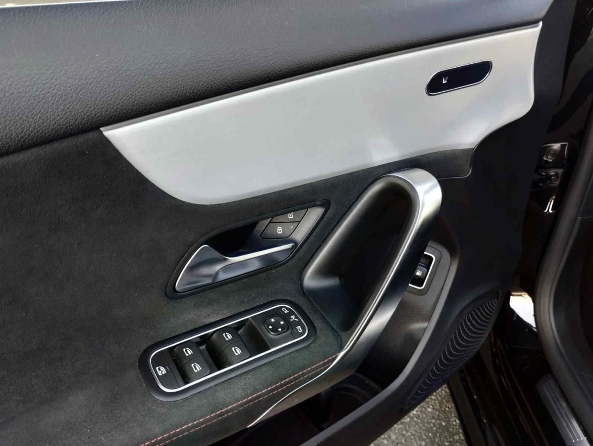 mercedes-benz-classe-a-2023-hibrido-a-gasolina-1332cc