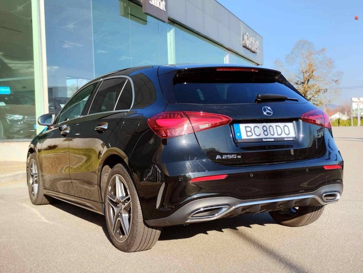 mercedes-benz-classe-a-2023-hibrido-a-gasolina-1332cc