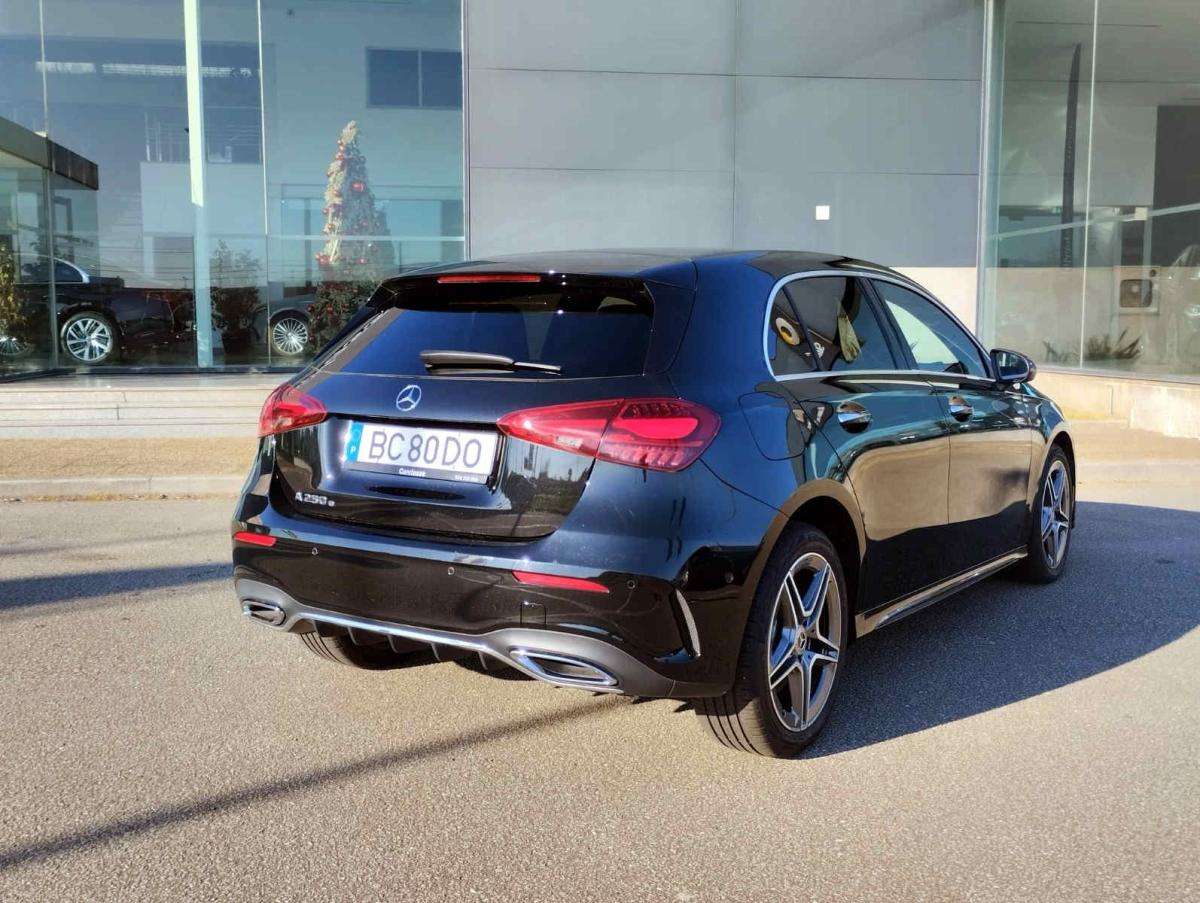 mercedes-benz-classe-a-2023-hibrido-a-gasolina-1332cc