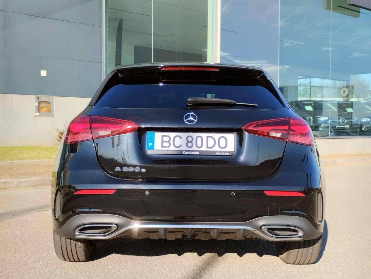 mercedes-benz-classe-a-2023-hibrido-a-gasolina-1332cc