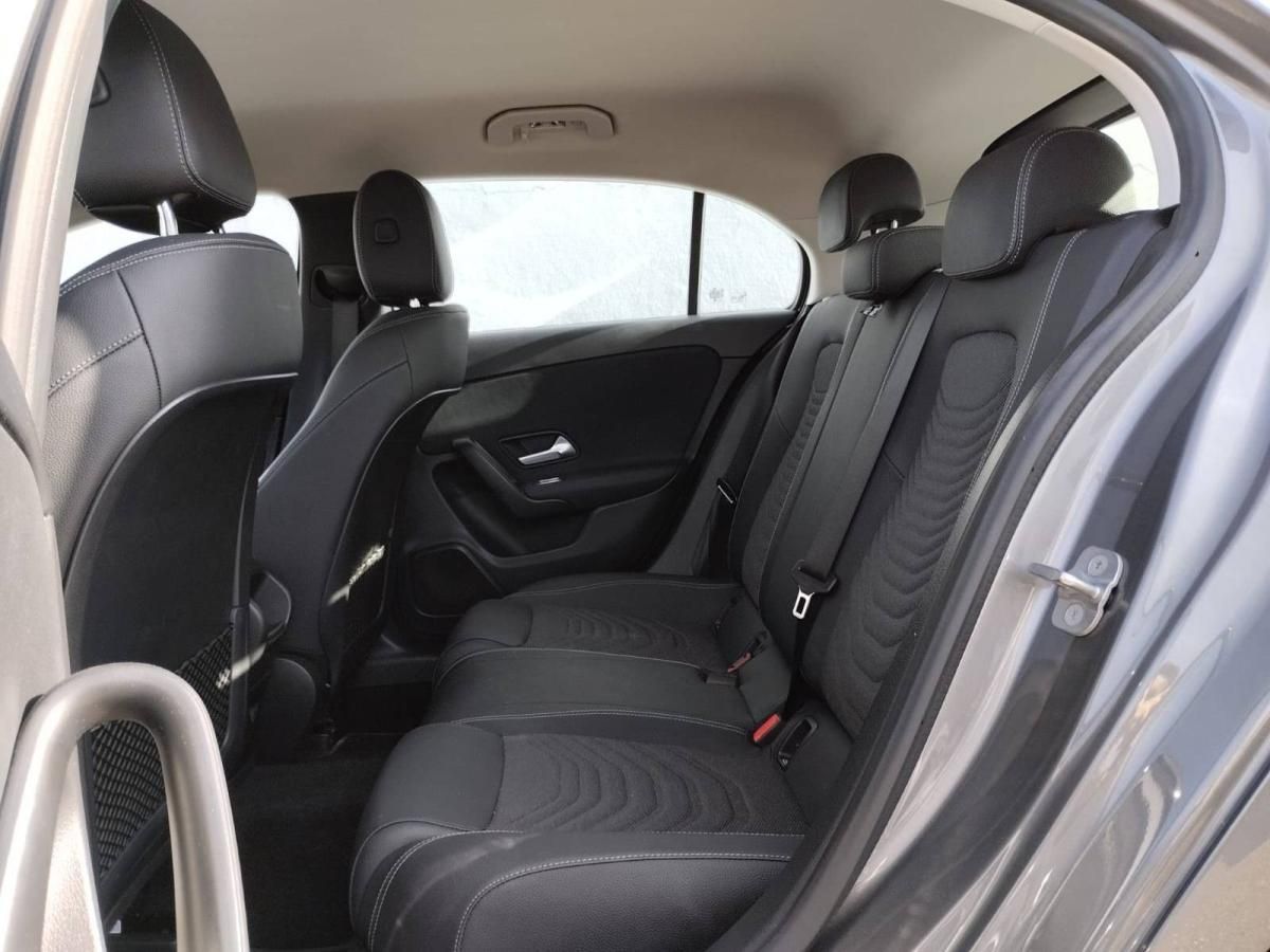 mercedes-benz-classe-a-2025-gasolina-1332cc
