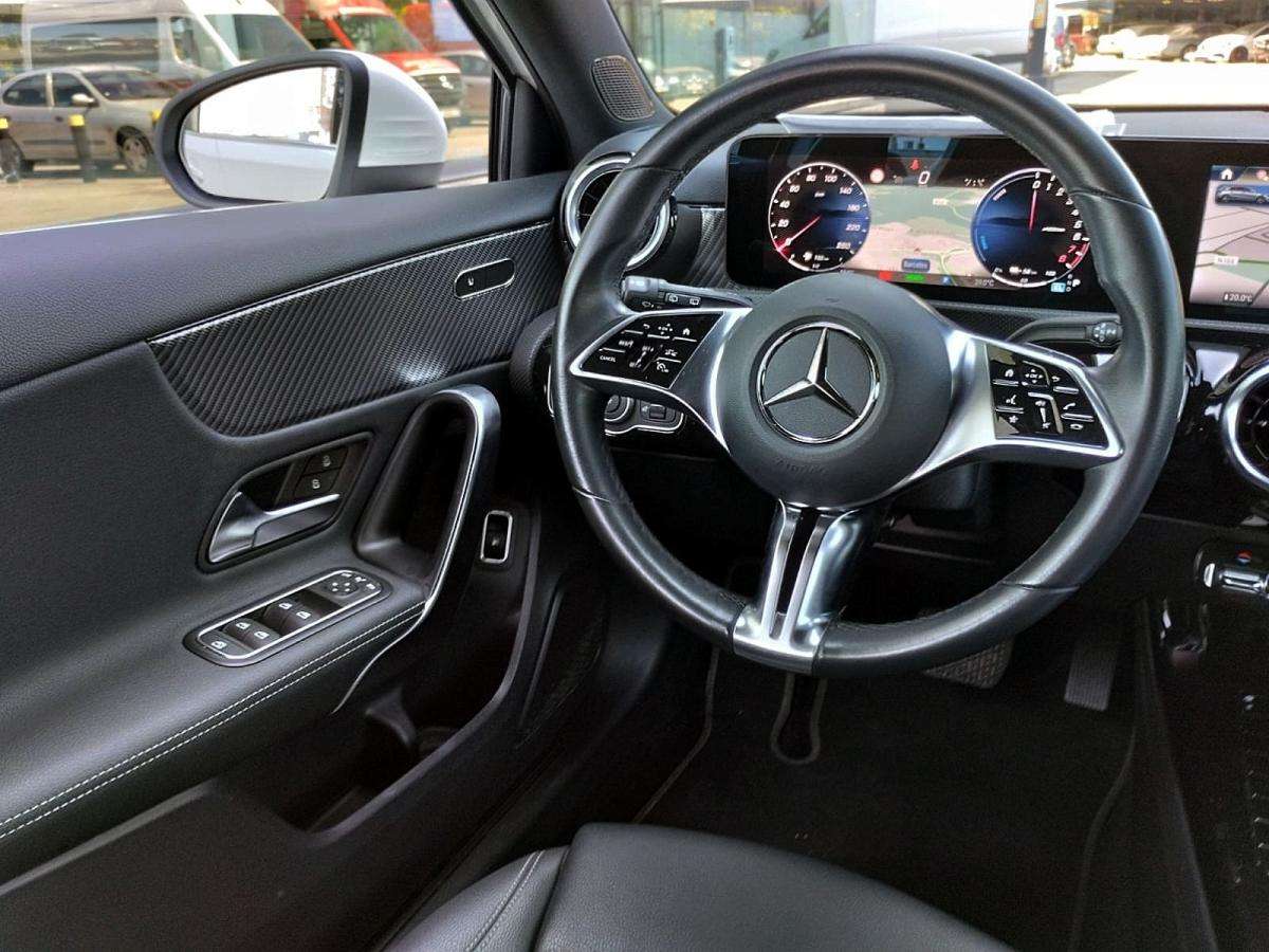 mercedes-benz-classe-a-2024-hibrido-a-gasolina-1332cc