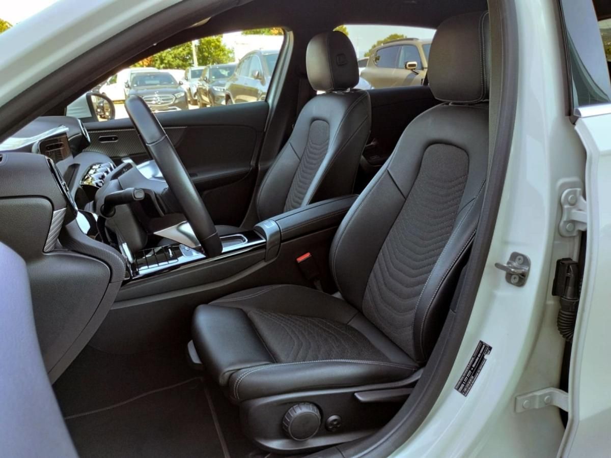 mercedes-benz-classe-a-2024-hibrido-a-gasolina-1332cc