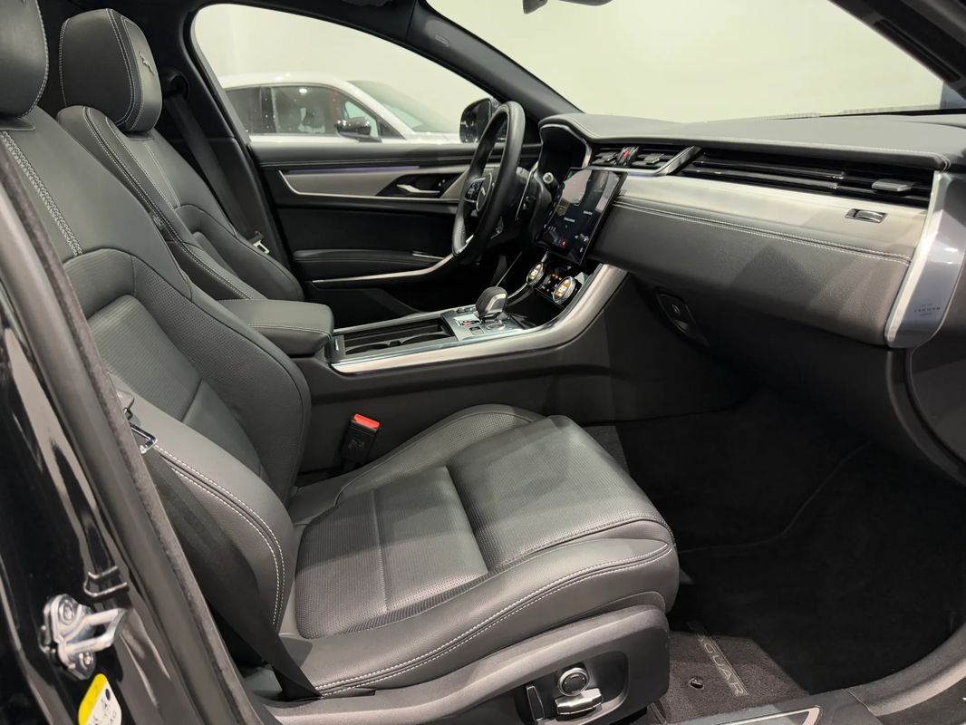 jaguar-xf-sportbrake-2023-diesel-1997cc