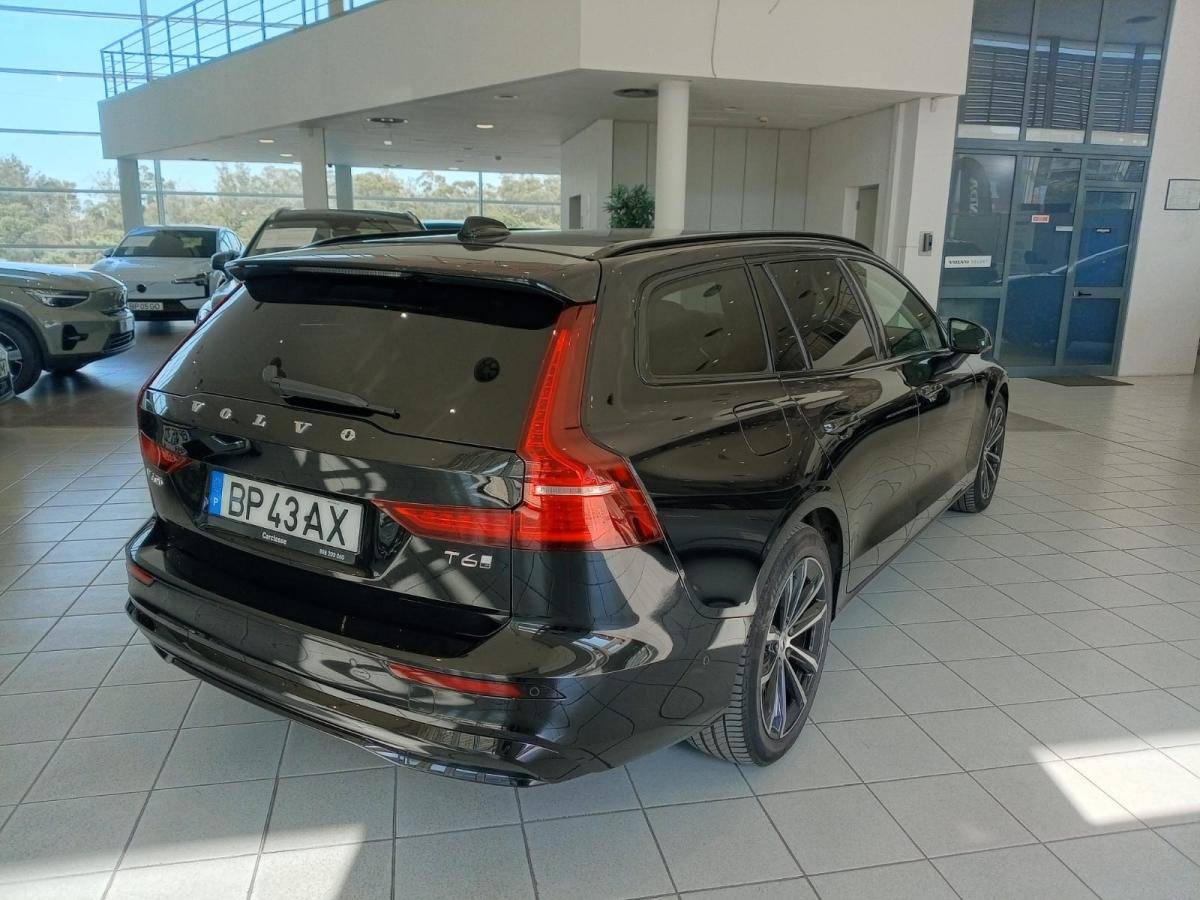 volvo-v60-2024-hibrido-a-gasolina-1969cc
