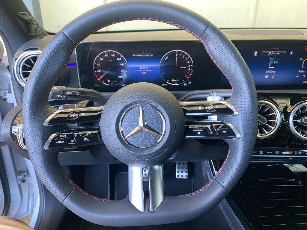 mercedes-benz-classe-a-2024-hibrido-a-gasolina-1332cc