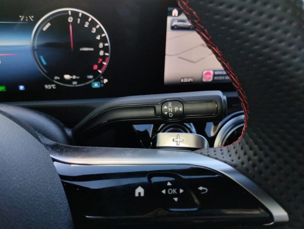 mercedes-benz-classe-a-2024-hibrido-a-gasolina-1332cc