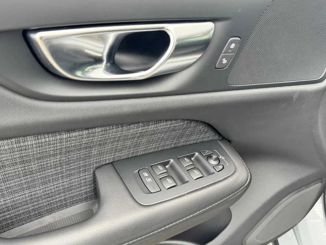 volvo-v60-2024-hibrido-a-gasolina-1969cc