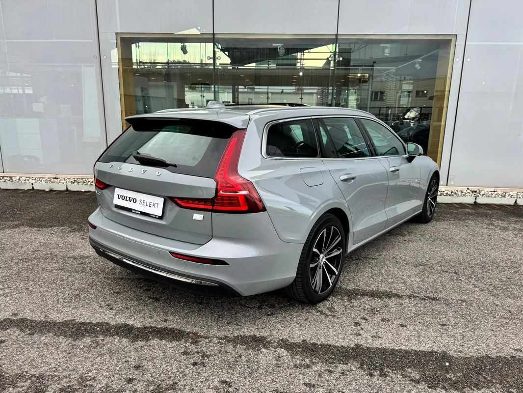 volvo-v60-2024-hibrido-a-gasolina-1969cc