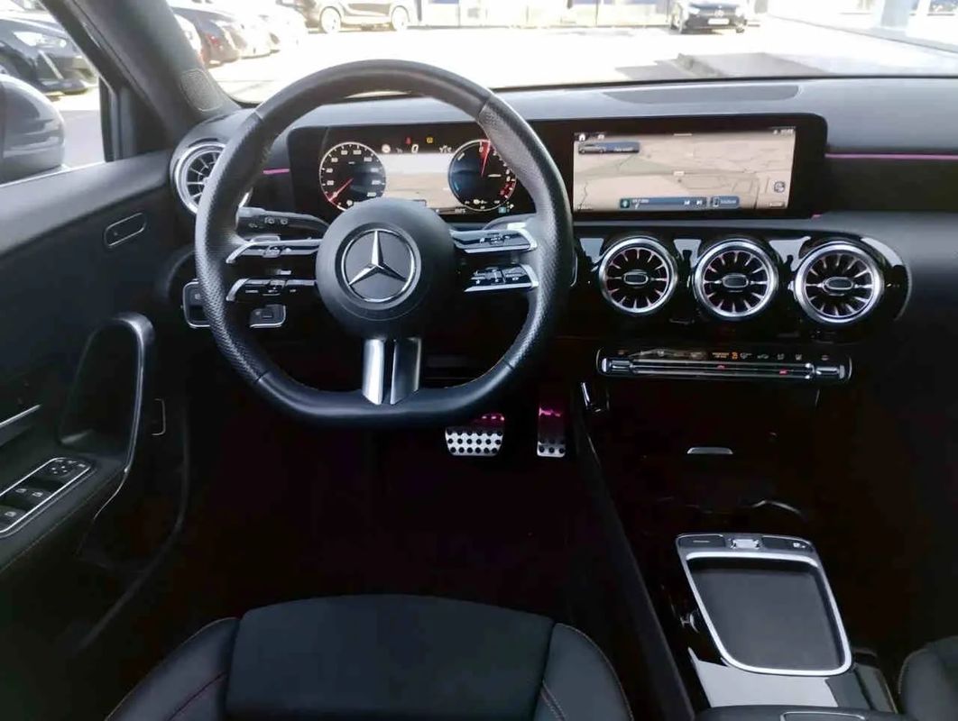 mercedes-benz-classe-a-2023-hibrido-a-gasolina-1332cc