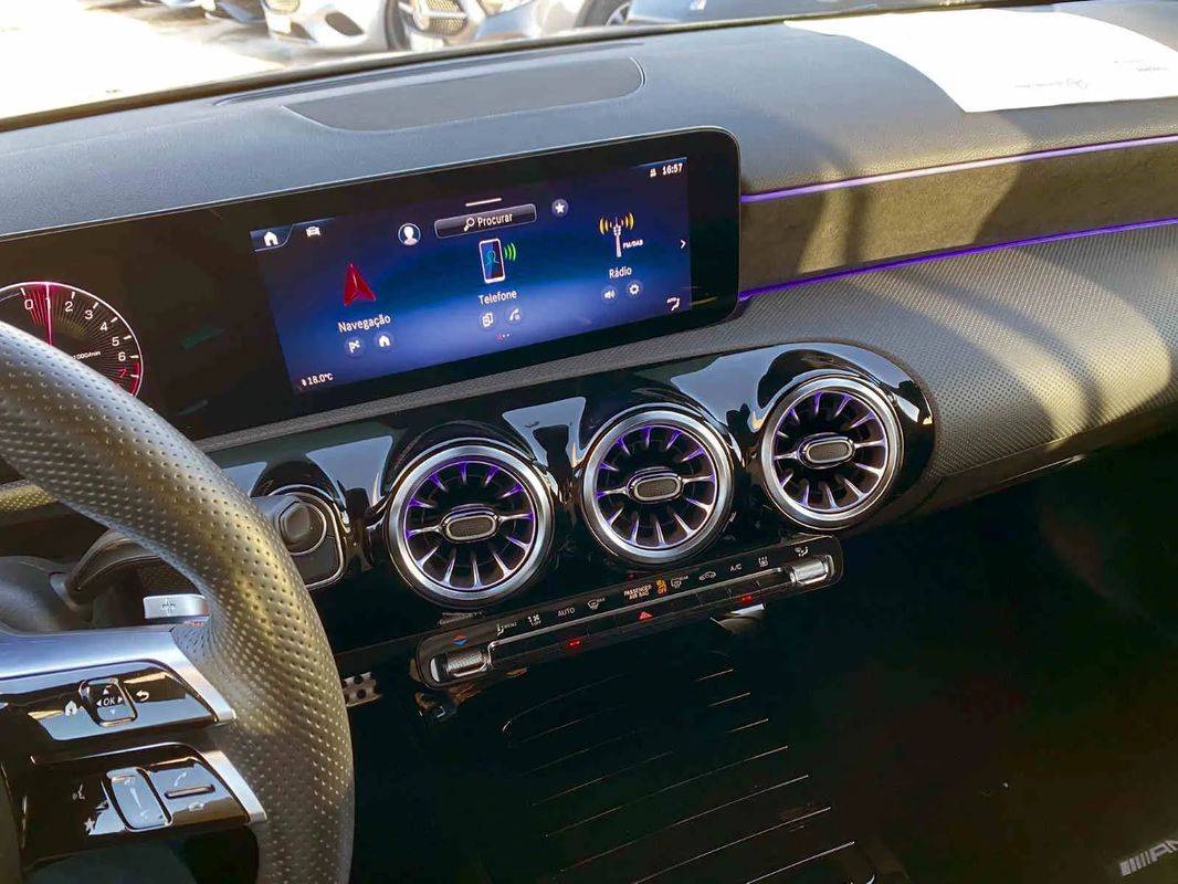 mercedes-benz-classe-a-2023-hibrido-a-gasolina-1332cc