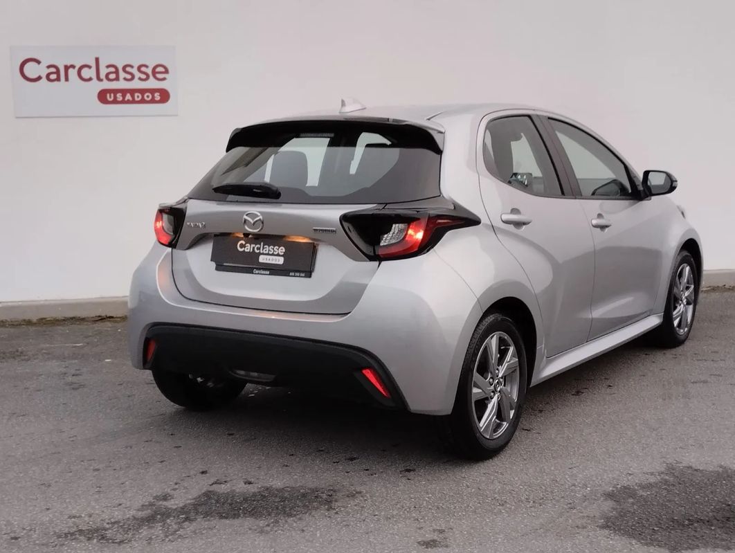 mazda-2-2024-hibrido-a-gasolina-1490cc
