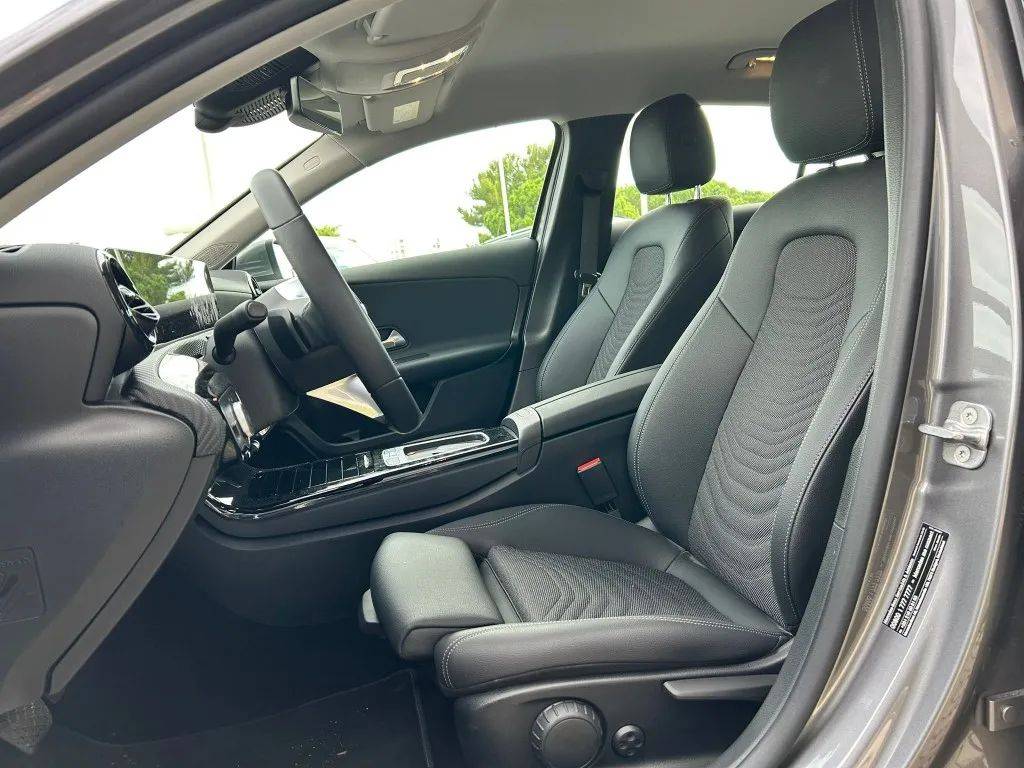mercedes-benz-classe-a-2024-hibrido-a-gasolina-1332cc