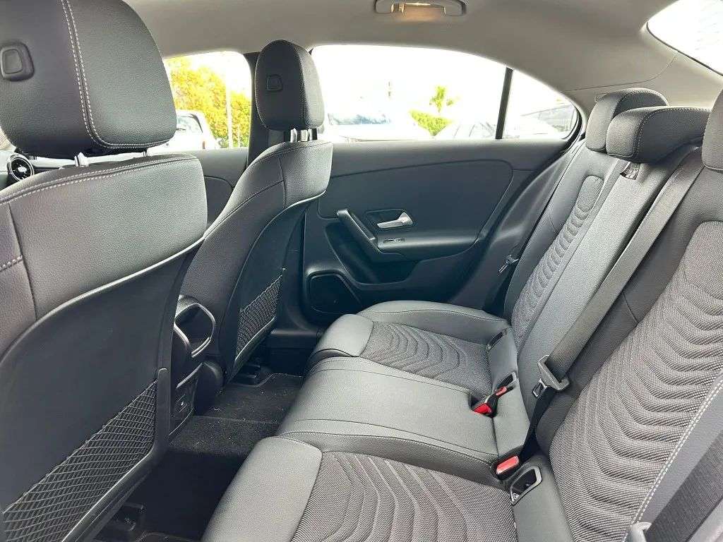 mercedes-benz-classe-a-2024-hibrido-a-gasolina-1332cc
