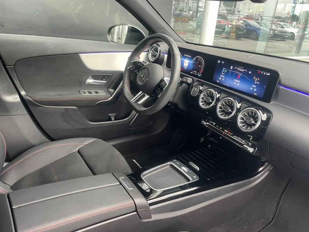 mercedes-benz-classe-a-2024-hibrido-a-gasolina-1332cc