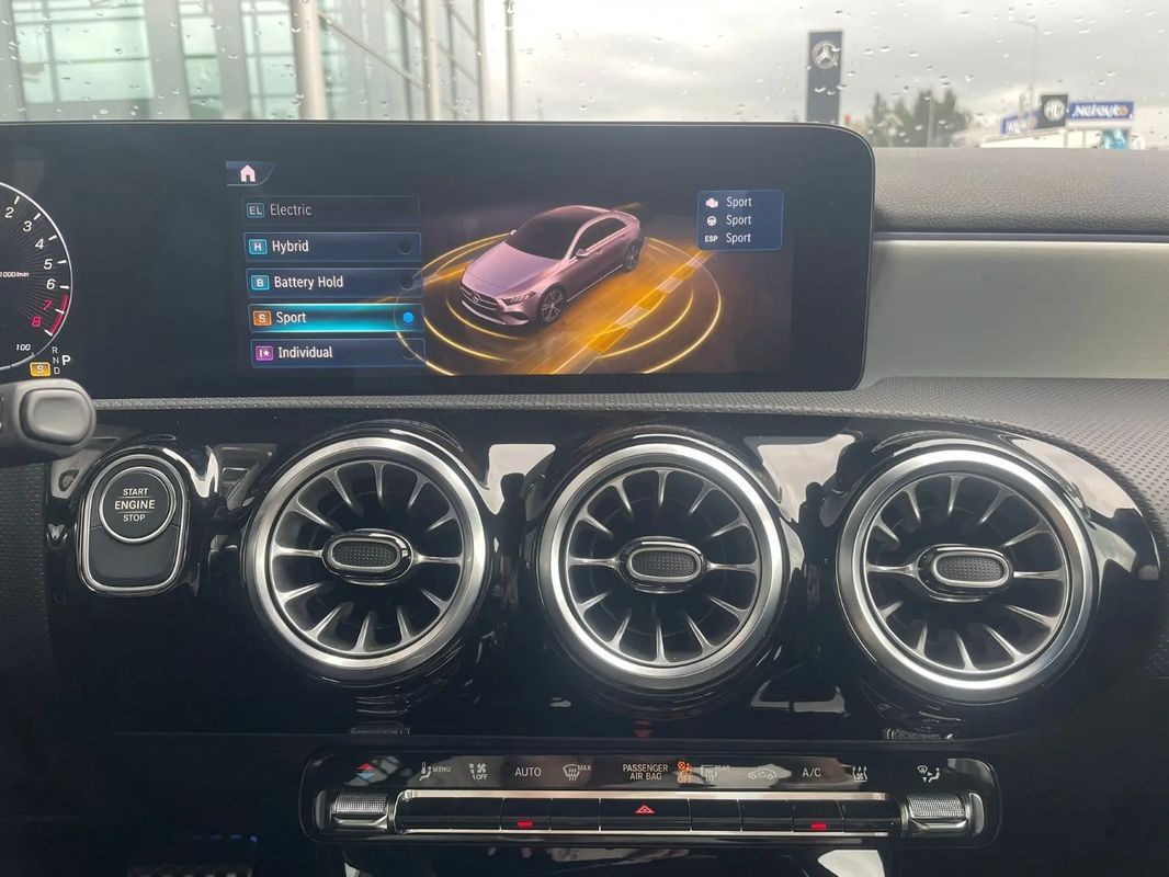 mercedes-benz-classe-a-2024-hibrido-a-gasolina-1332cc