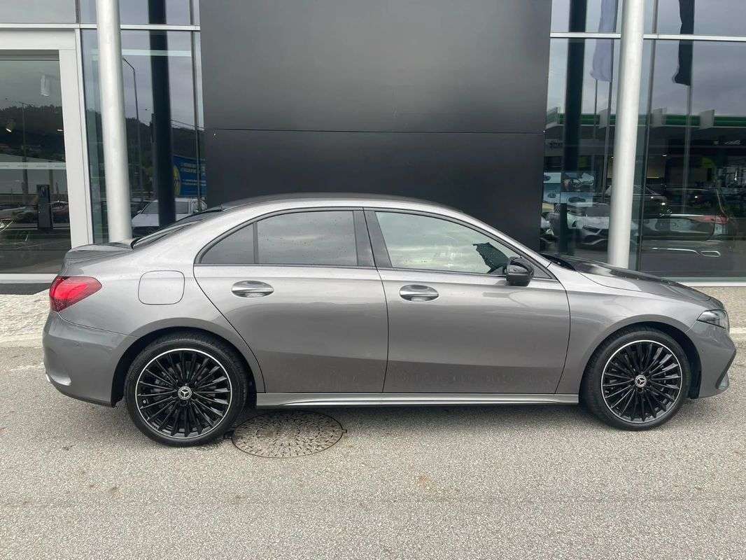 mercedes-benz-classe-a-2024-hibrido-a-gasolina-1332cc