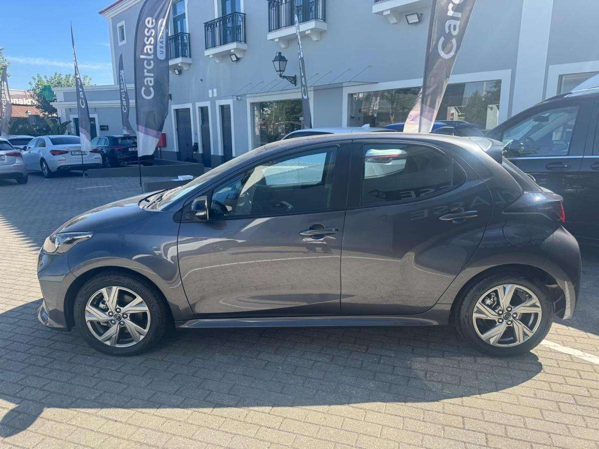 mazda-2-2024-hibrido-a-gasolina-1490cc