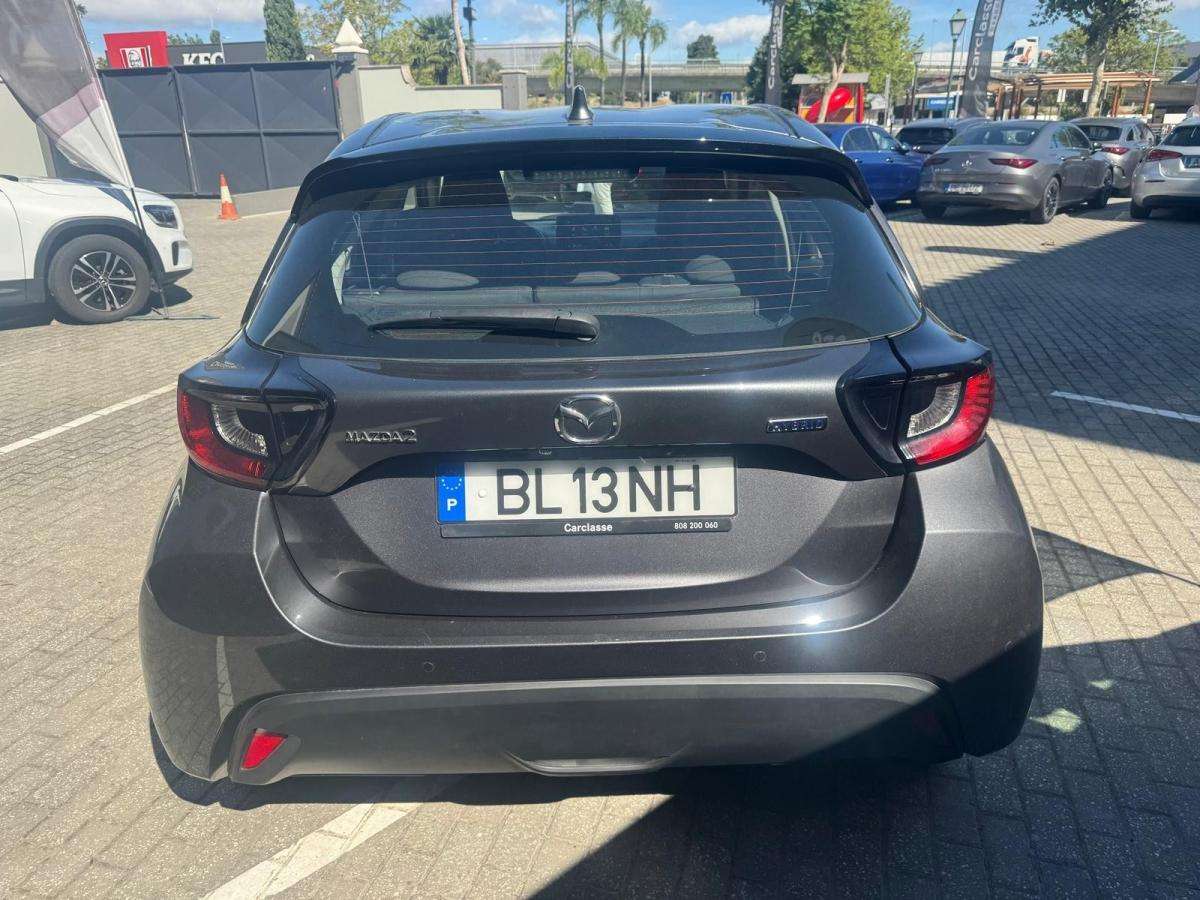 mazda-2-2024-hibrido-a-gasolina-1490cc
