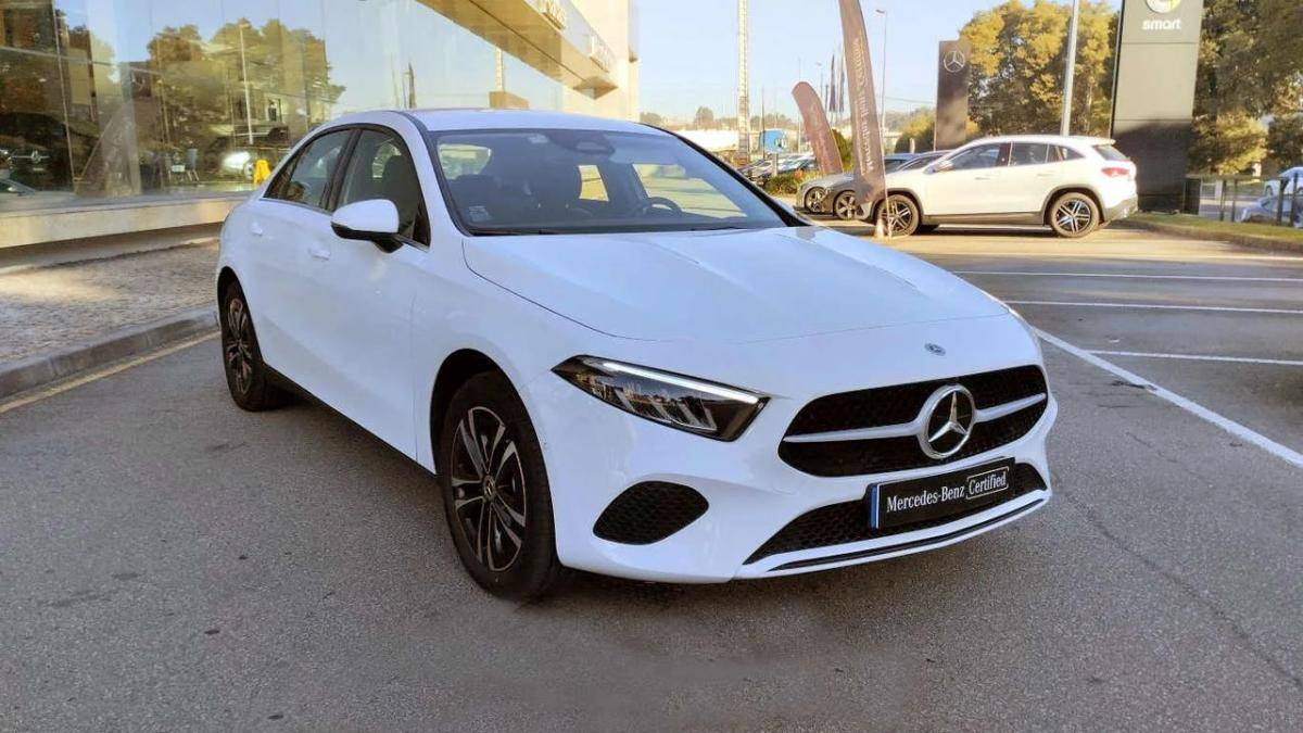 mercedes-benz-classe-a-2023-hibrido-a-gasolina-1332cc