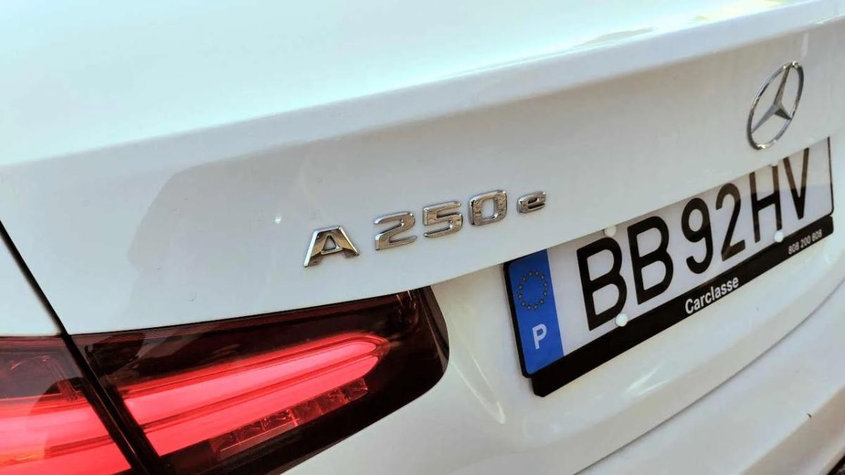 mercedes-benz-classe-a-2023-hibrido-a-gasolina-1332cc