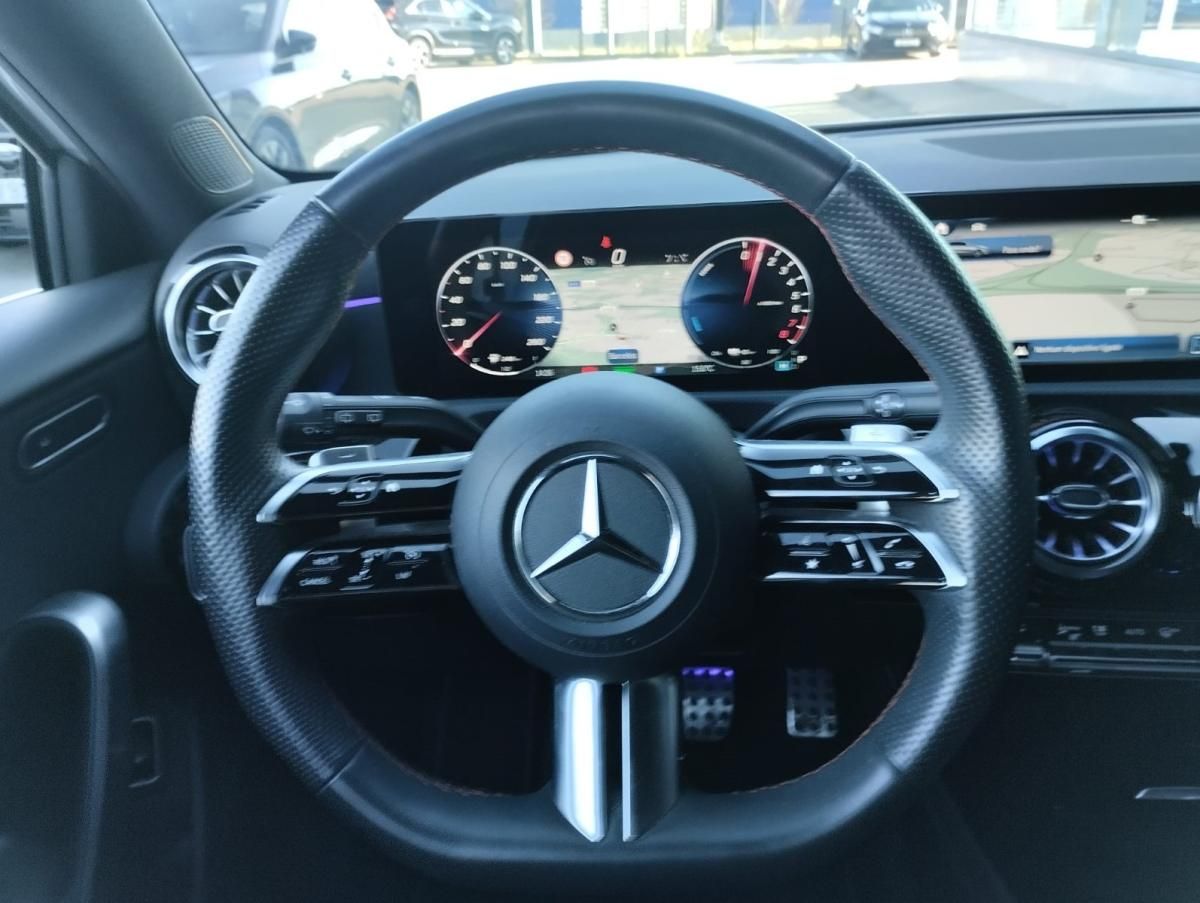 mercedes-benz-classe-a-2023-hibrido-a-gasolina-1332cc