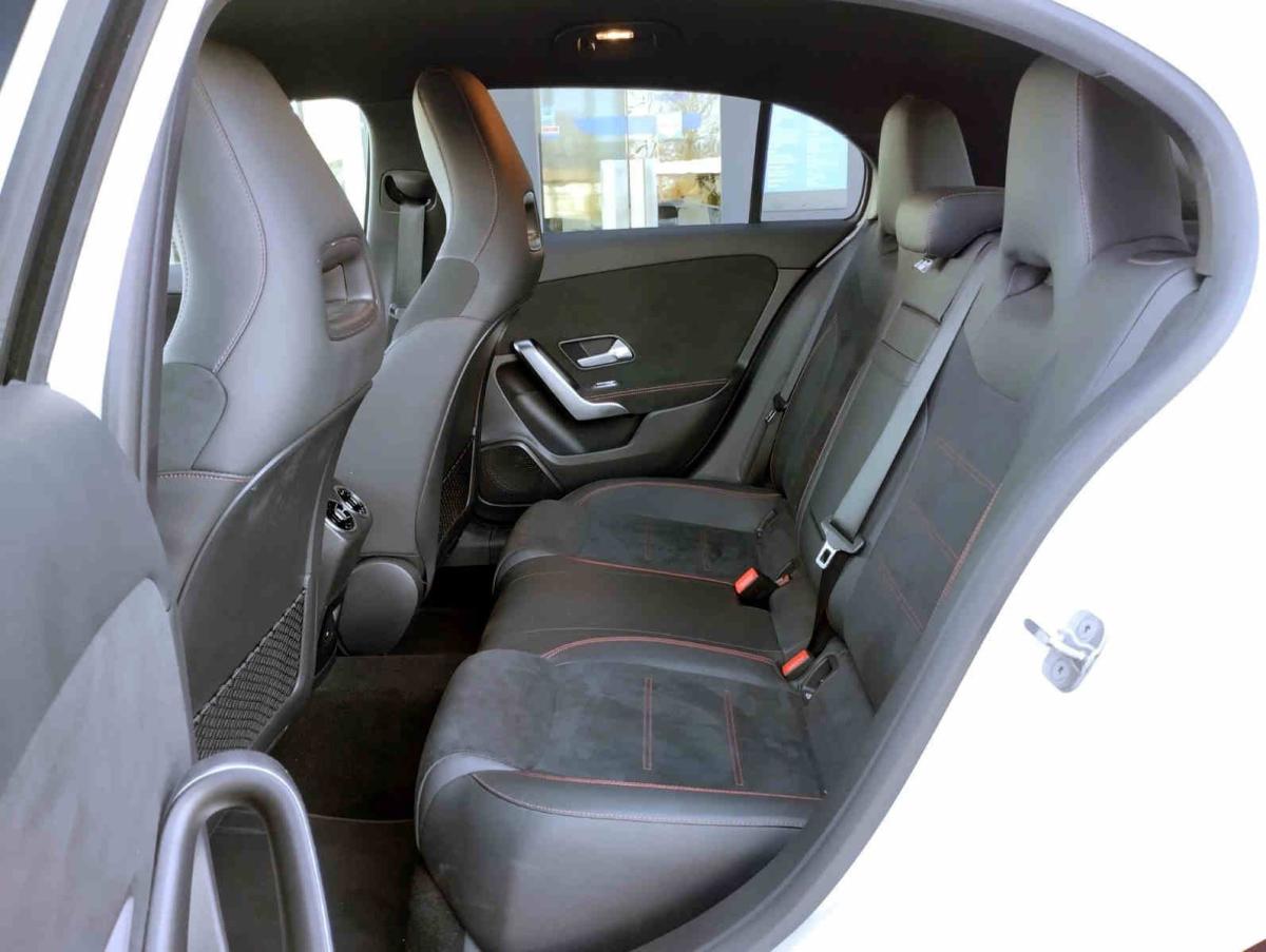 mercedes-benz-classe-a-2023-hibrido-a-gasolina-1332cc