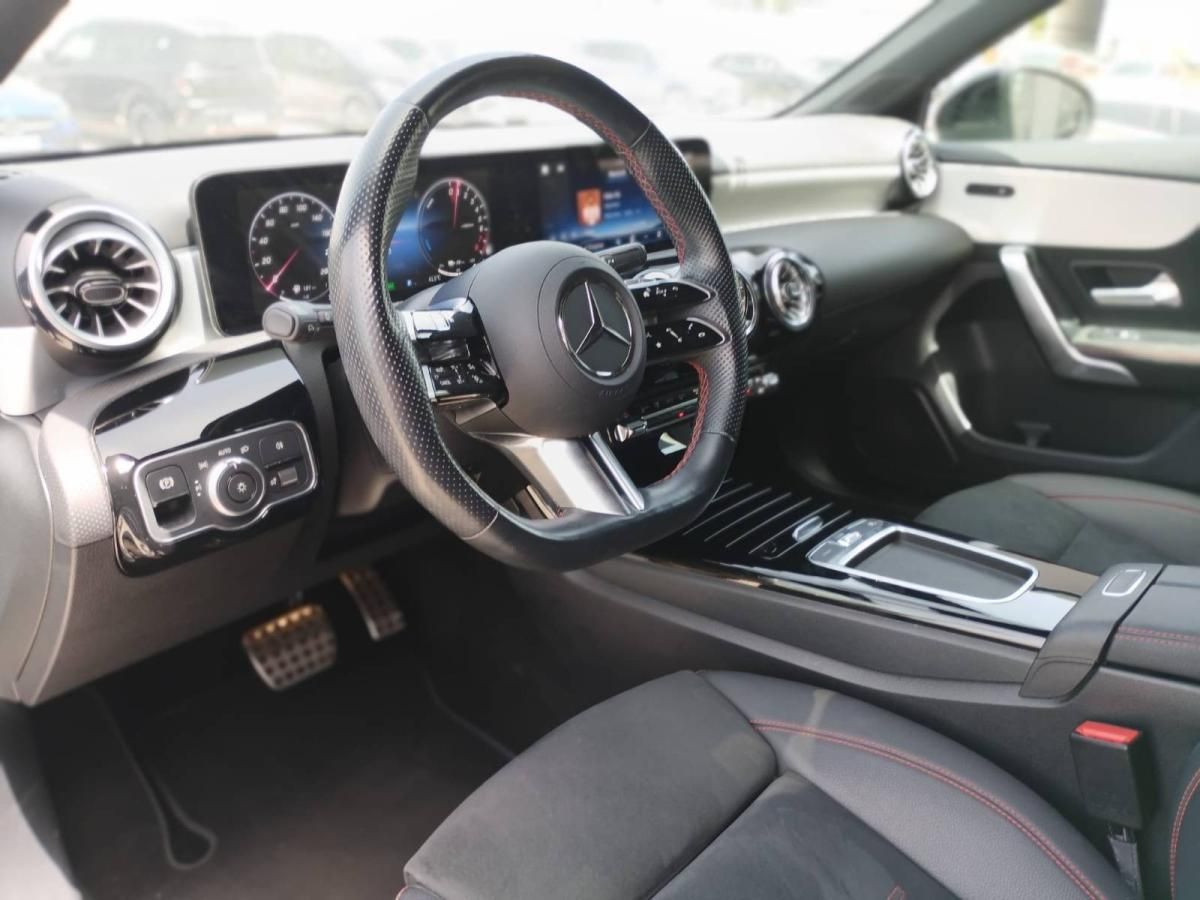 mercedes-benz-classe-a-2024-hibrido-a-gasolina-1332cc