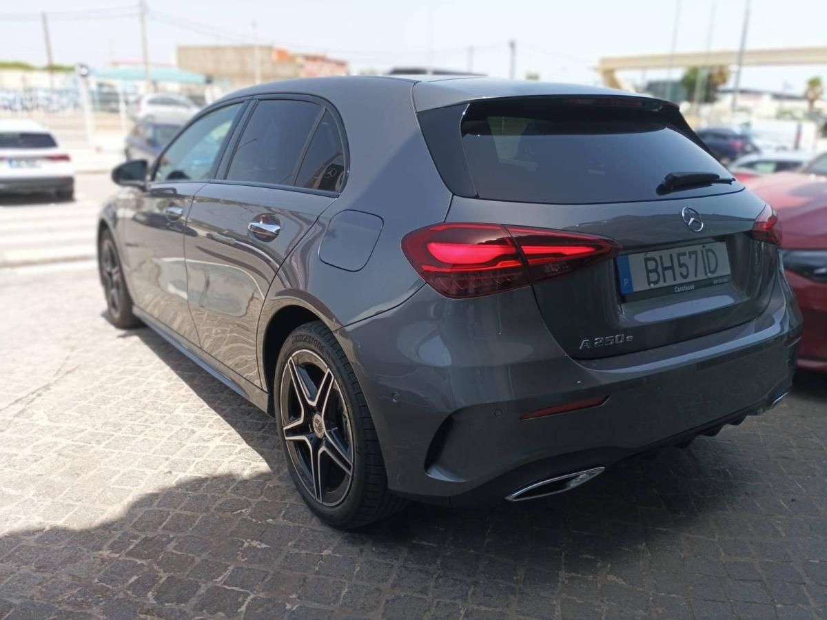 mercedes-benz-classe-a-2024-hibrido-a-gasolina-1332cc