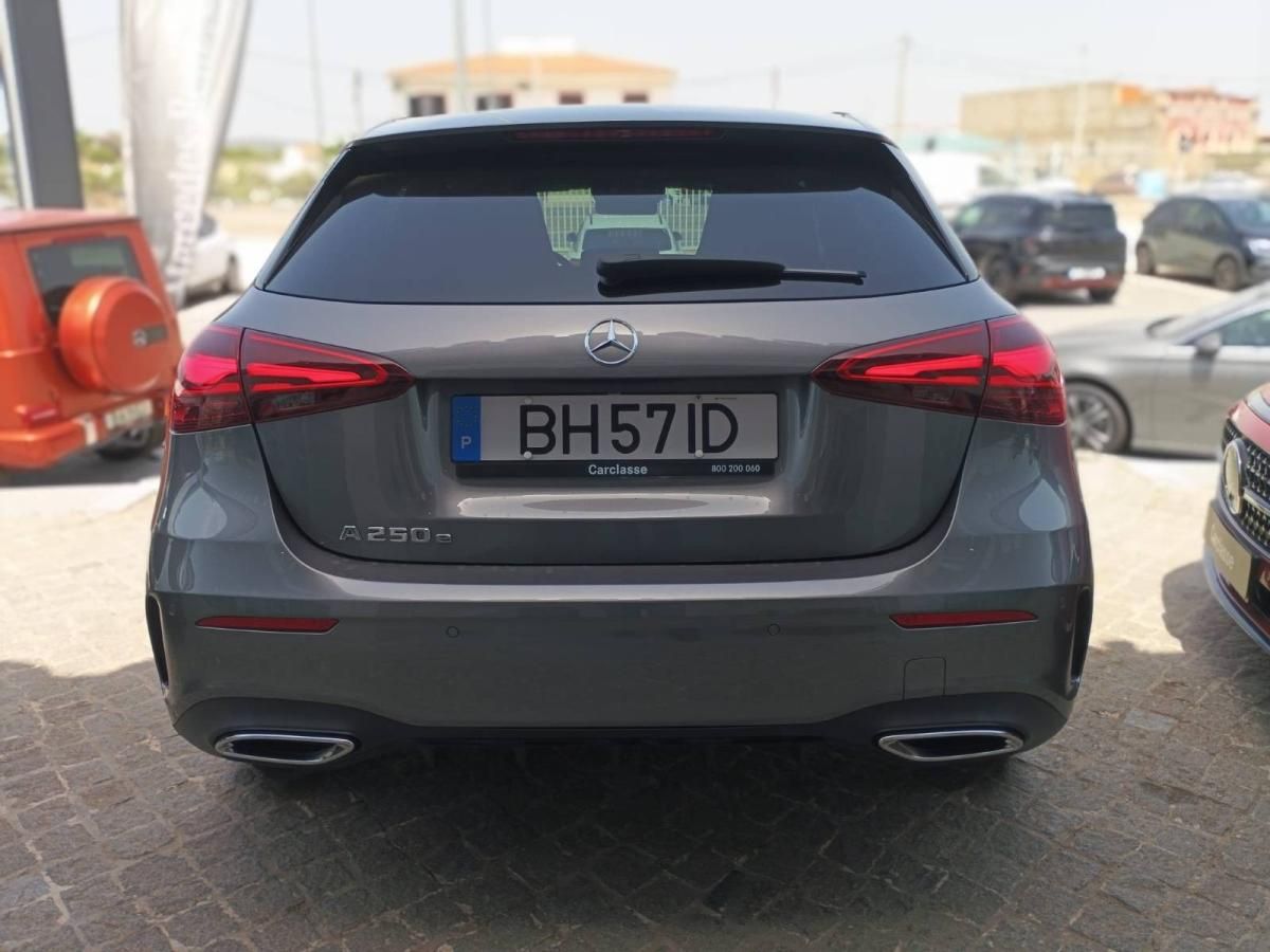 mercedes-benz-classe-a-2024-hibrido-a-gasolina-1332cc