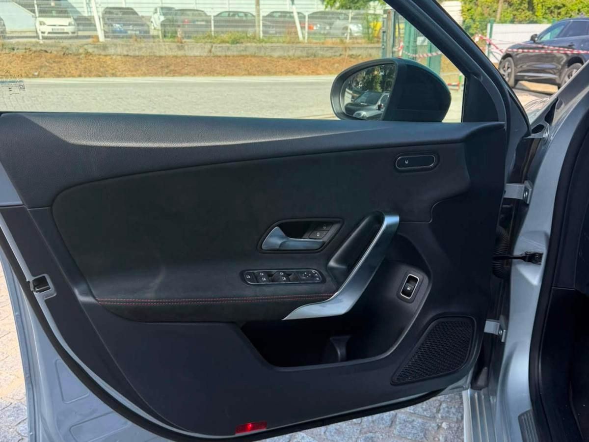 mercedes-benz-classe-a-2024-hibrido-a-gasolina-1332cc
