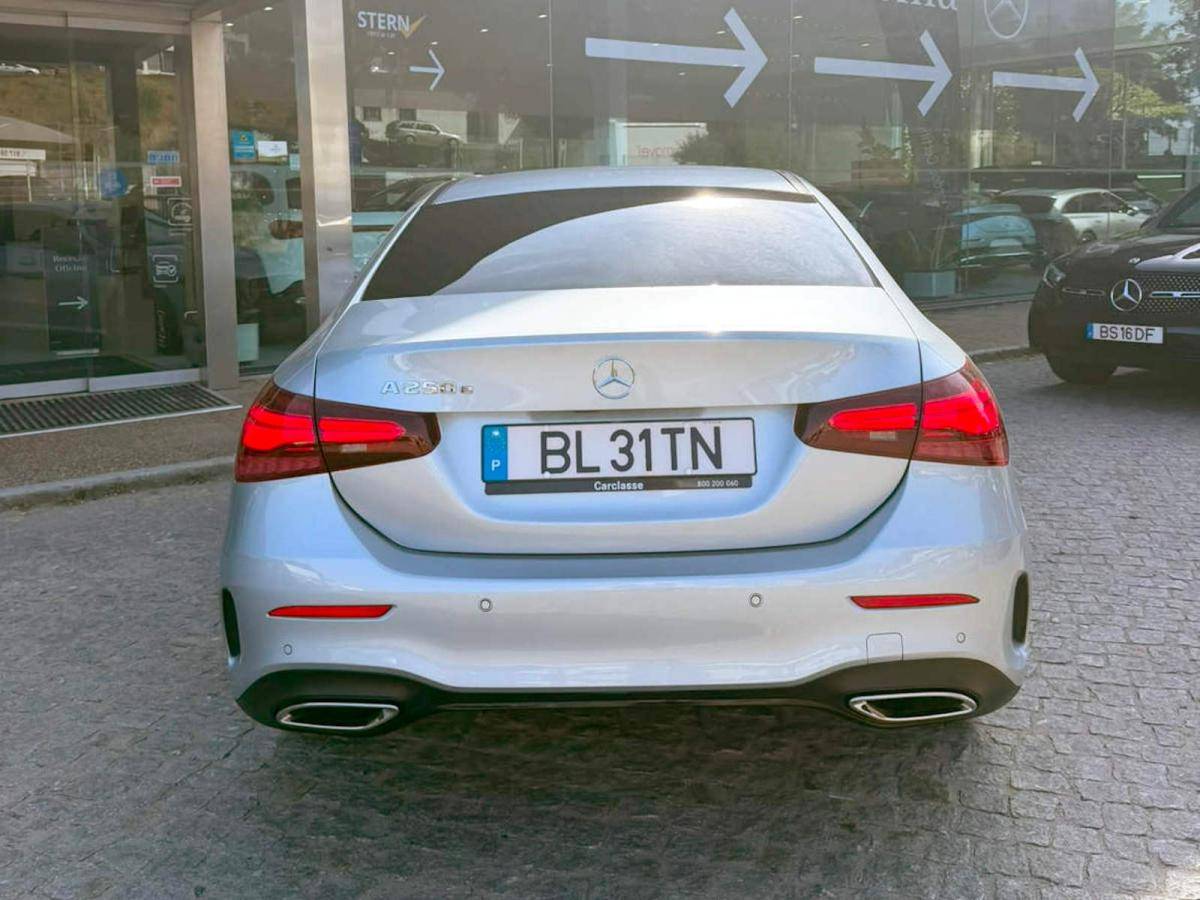 mercedes-benz-classe-a-2024-hibrido-a-gasolina-1332cc
