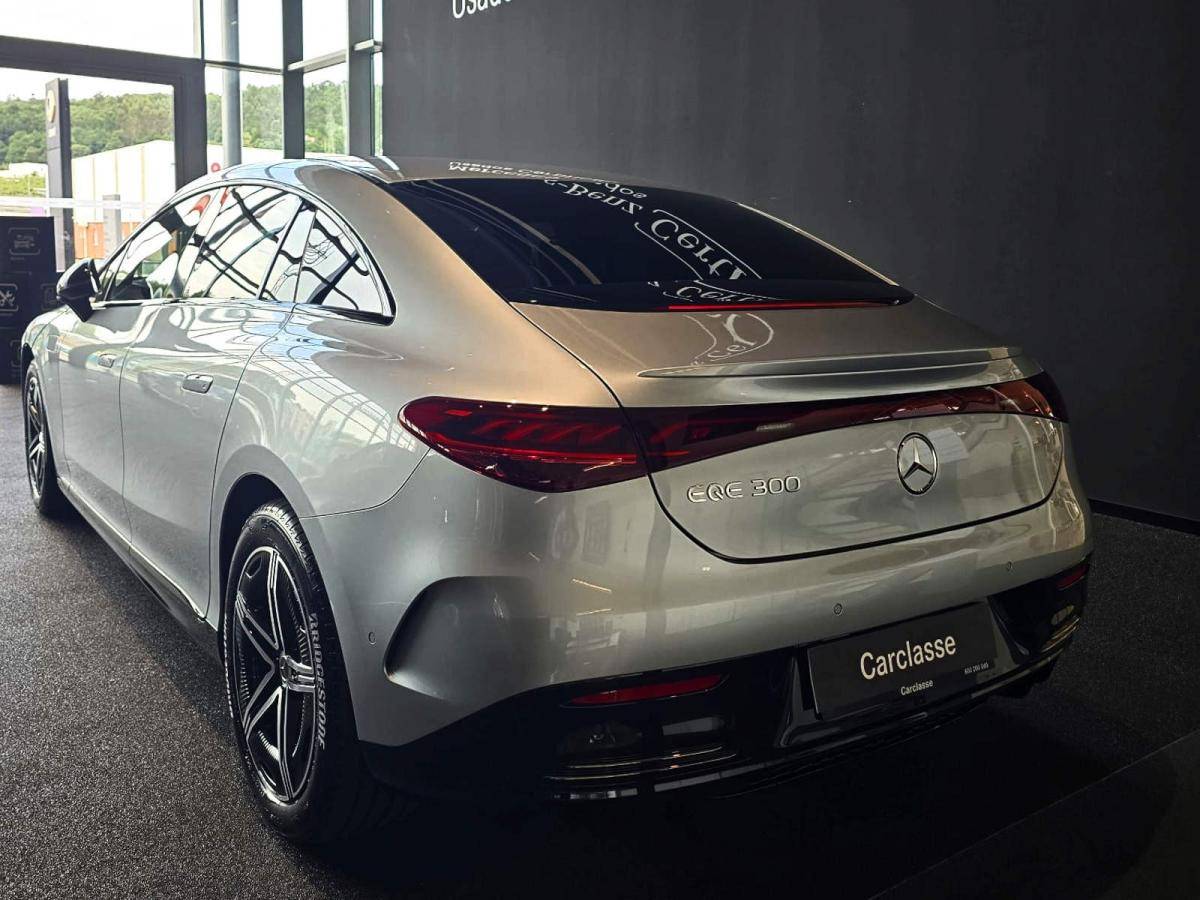 mercedes-benz-eqe-2026-eletrico-500cc