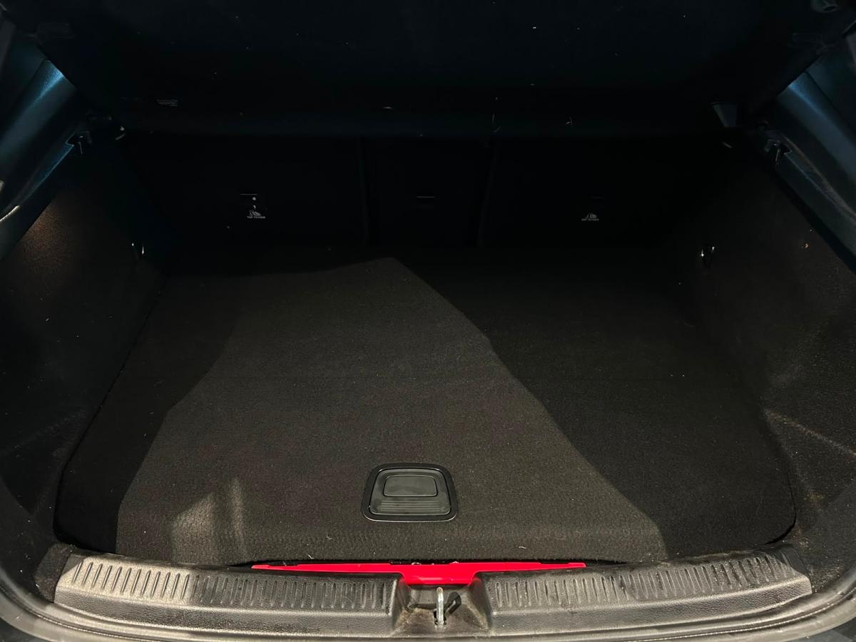mercedes-benz-classe-a-2024-hibrido-a-gasolina-1332cc