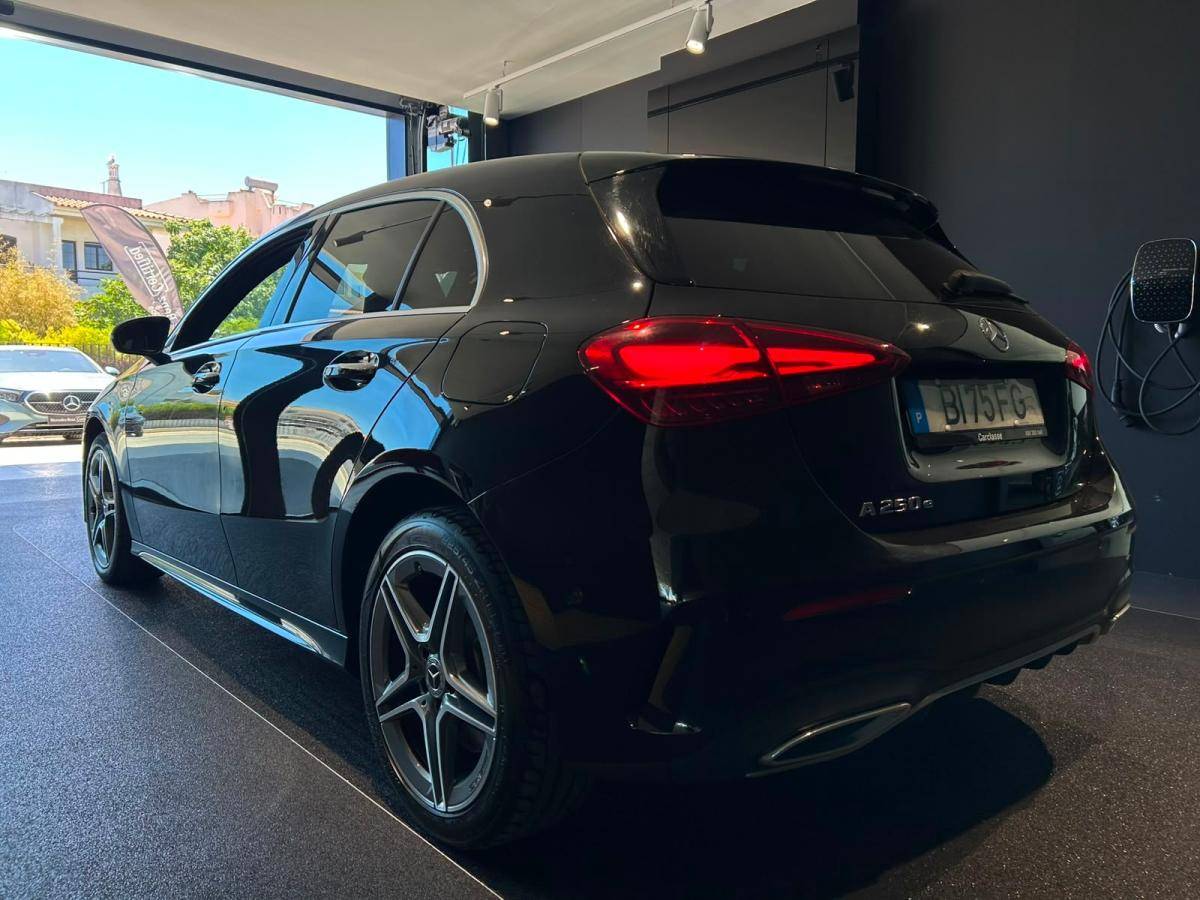 mercedes-benz-classe-a-2024-hibrido-a-gasolina-1332cc