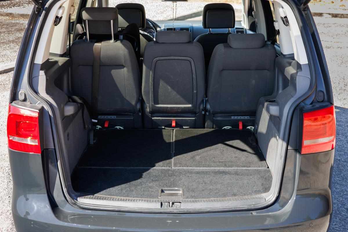volkswagen-touran-2-0-tdi-2015-diesel-1968cc