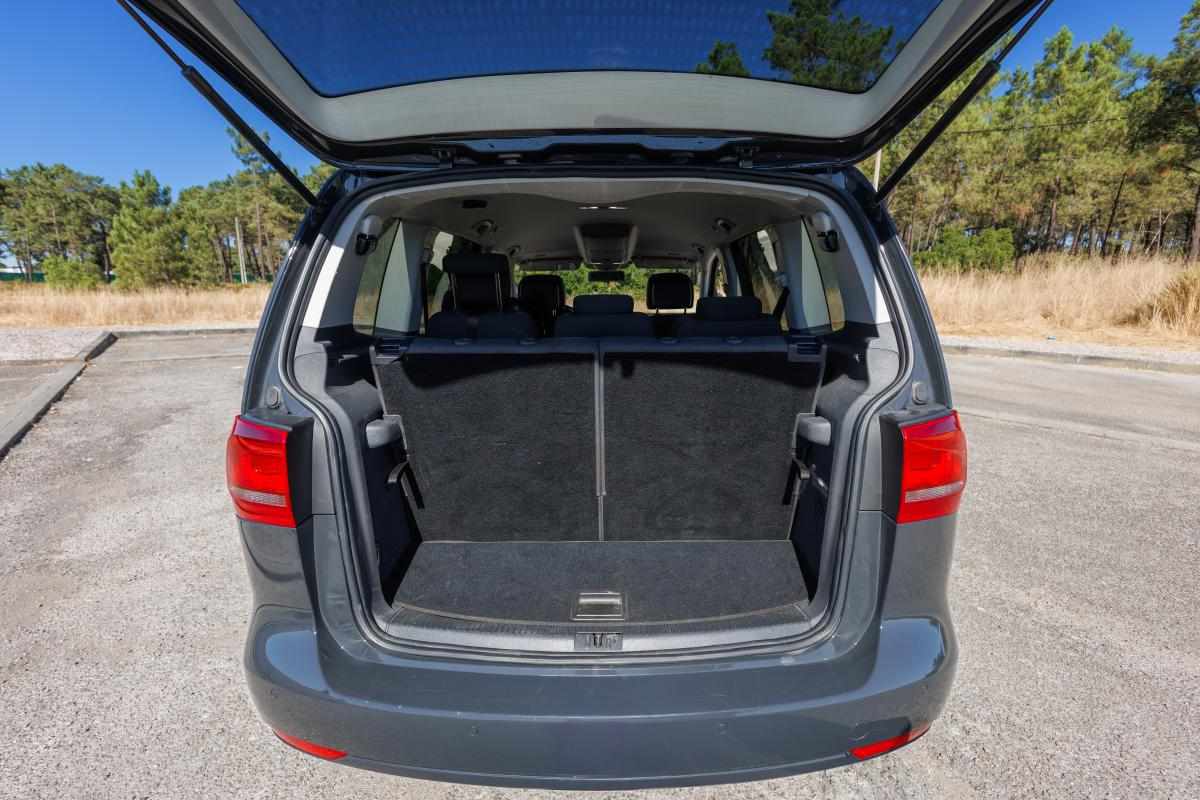 volkswagen-touran-2-0-tdi-2015-diesel-1968cc