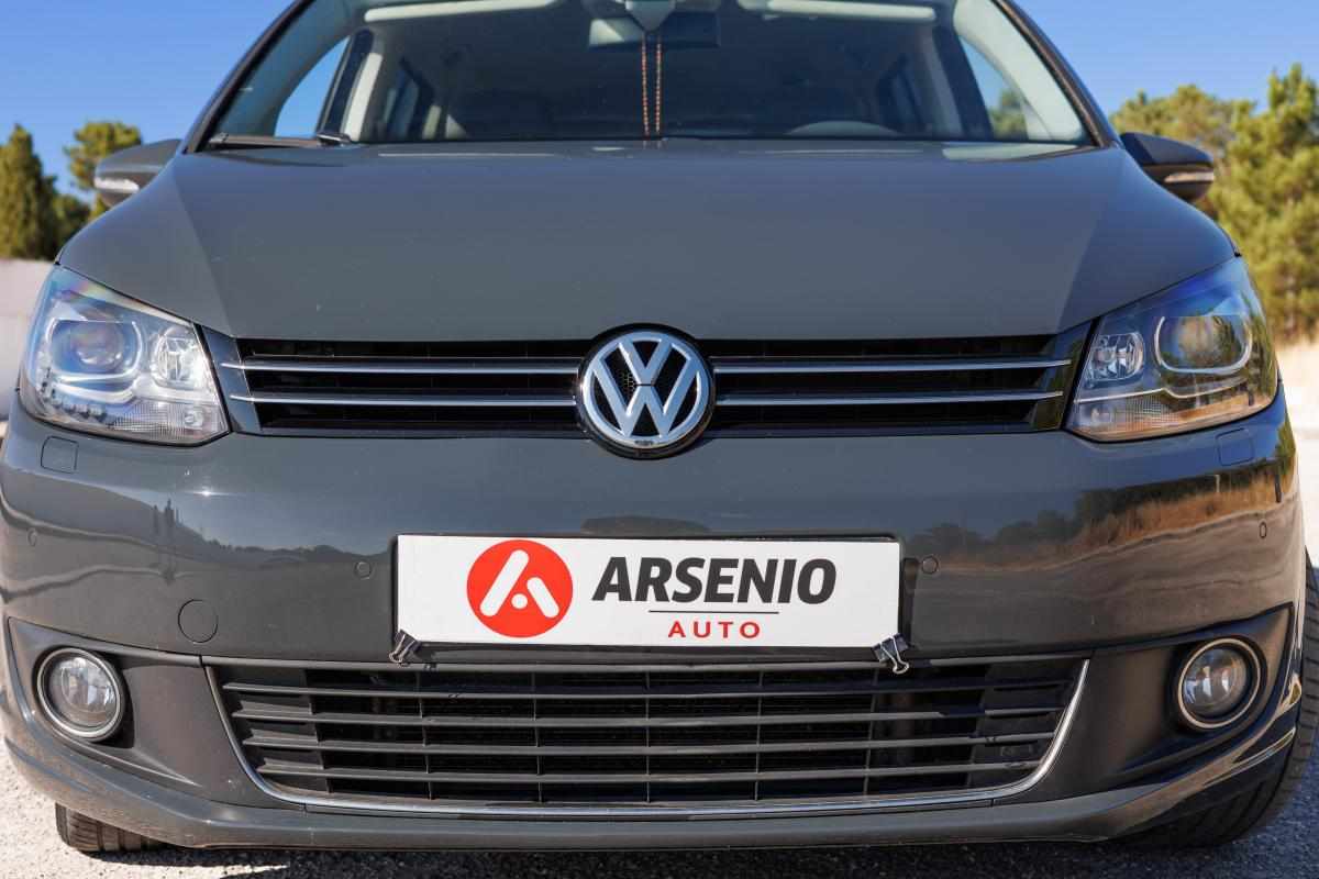 volkswagen-touran-2-0-tdi-2015-diesel-1968cc