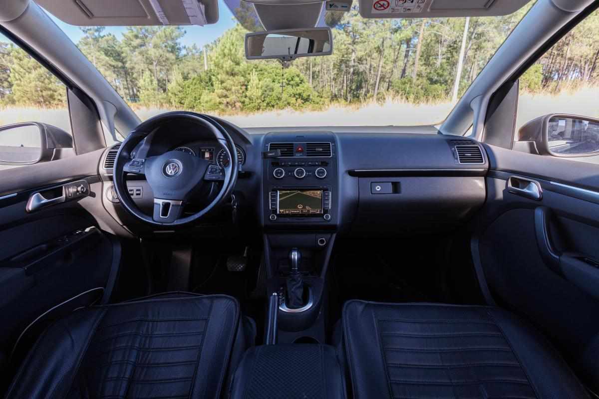 volkswagen-touran-2-0-tdi-2015-diesel-1968cc