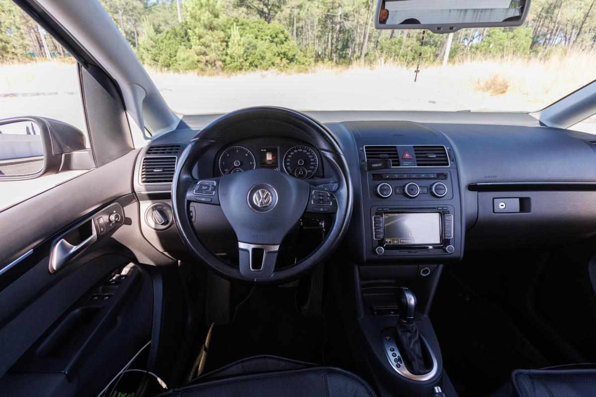 volkswagen-touran-2-0-tdi-2015-diesel-1968cc