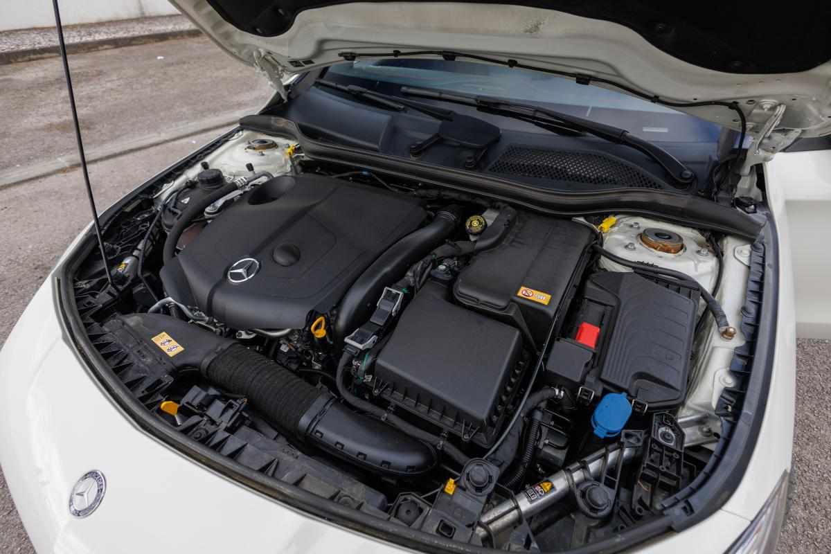 mercedes-benz-cla-220-cdi-2-1-2015-diesel-2143cc