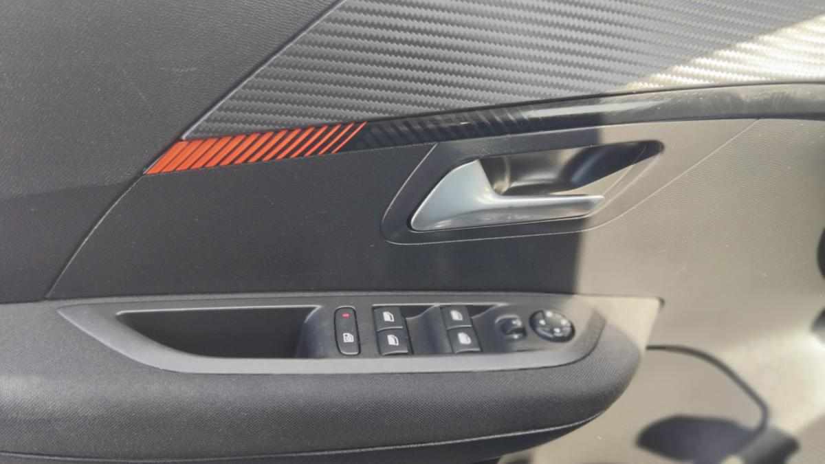 peugeot-208-1-2-puretech-2022-gasolina-1199cc