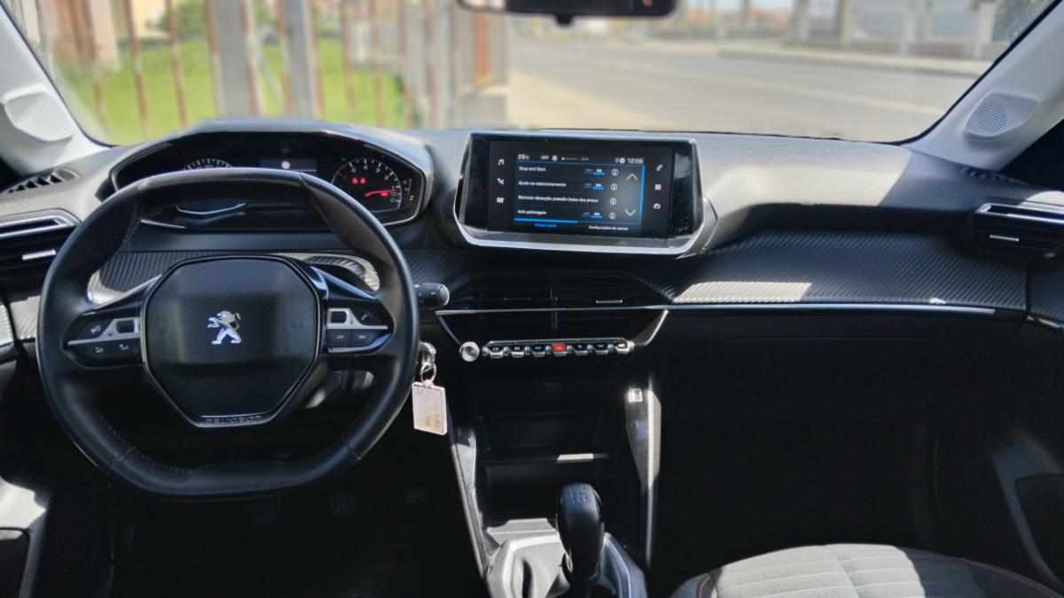 peugeot-208-1-2-puretech-2022-gasolina-1199cc