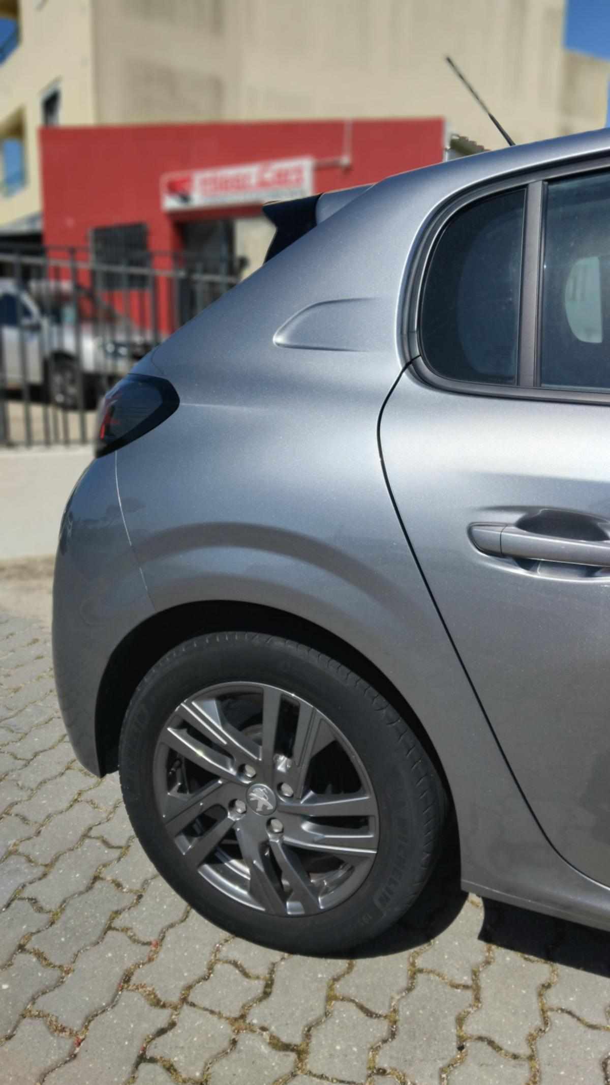 peugeot-208-1-2-puretech-2022-gasolina-1199cc