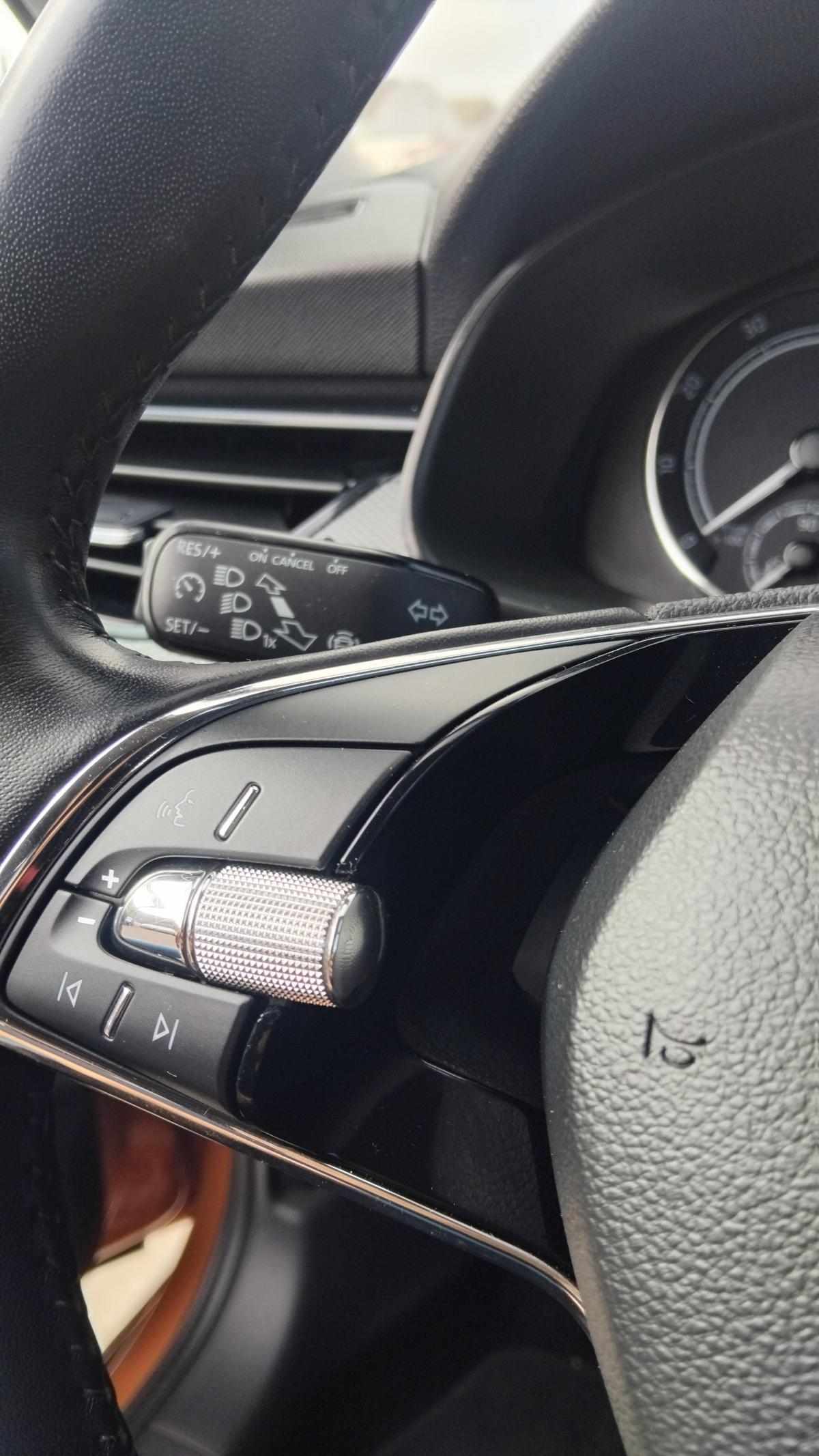 skoda-kamiq-1-0-tsi-2022-gasolina-999cc