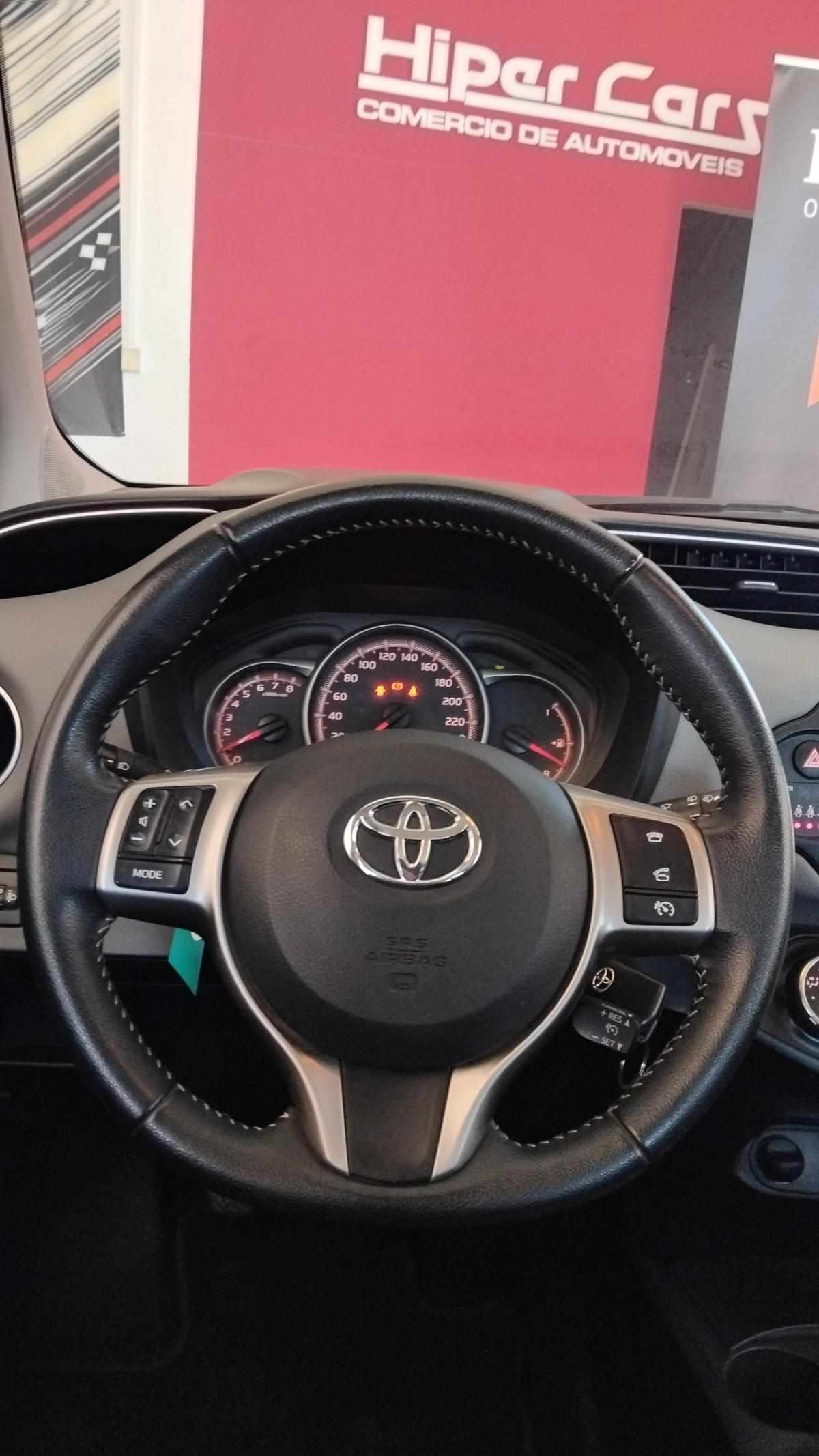 toyota-yaris-1-0-vvt-i-2017-gasolina-998cc