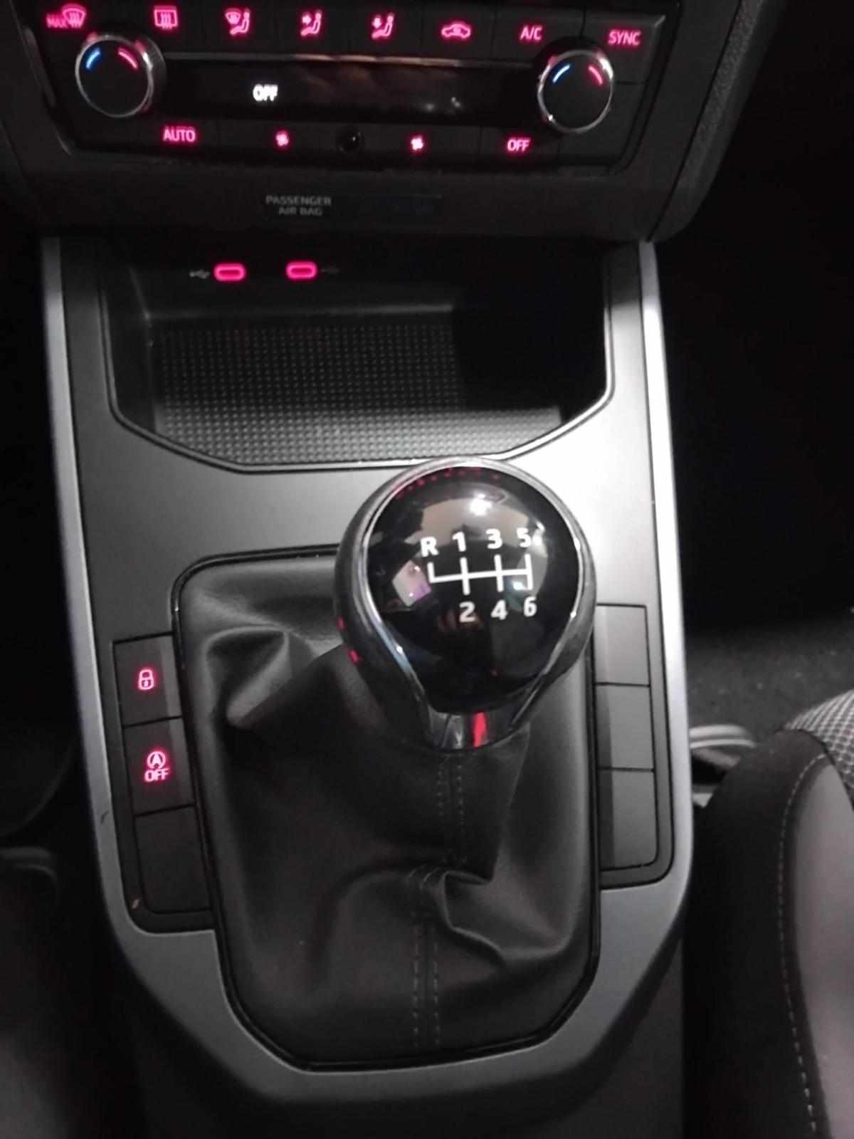 seat-arona-1-0-tsi-2021-gasolina-999cc