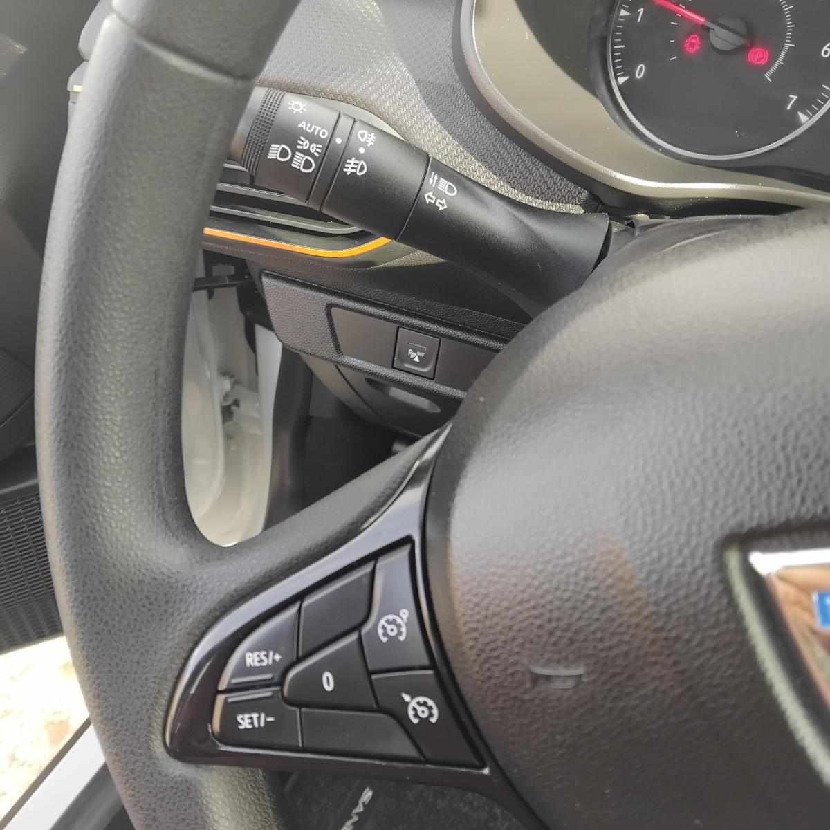 dacia-sandero-1-0-tce-2022-gasolina-999cc
