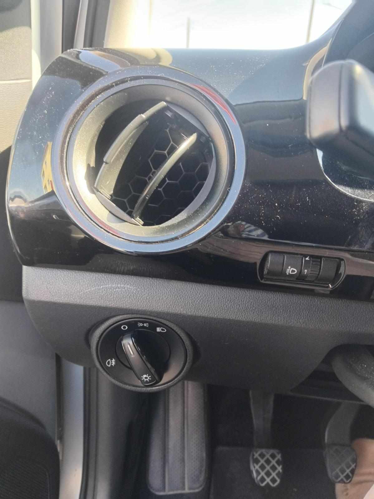 volkswagen-up-1-0-2015-gasolina-999cc